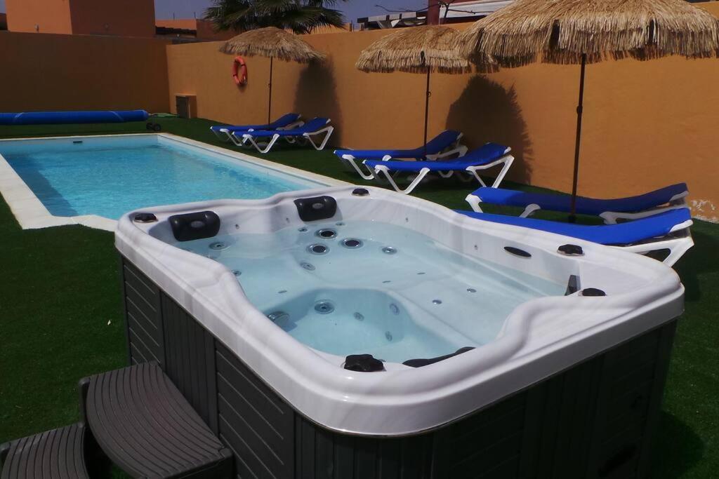 Luxury Villa At Golf Course Costa De Antigua Esterno foto